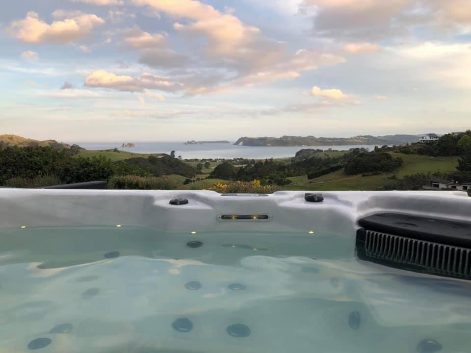 Bayview Valley Lodge Bed & Breakfast Whitianga Buitenkant foto