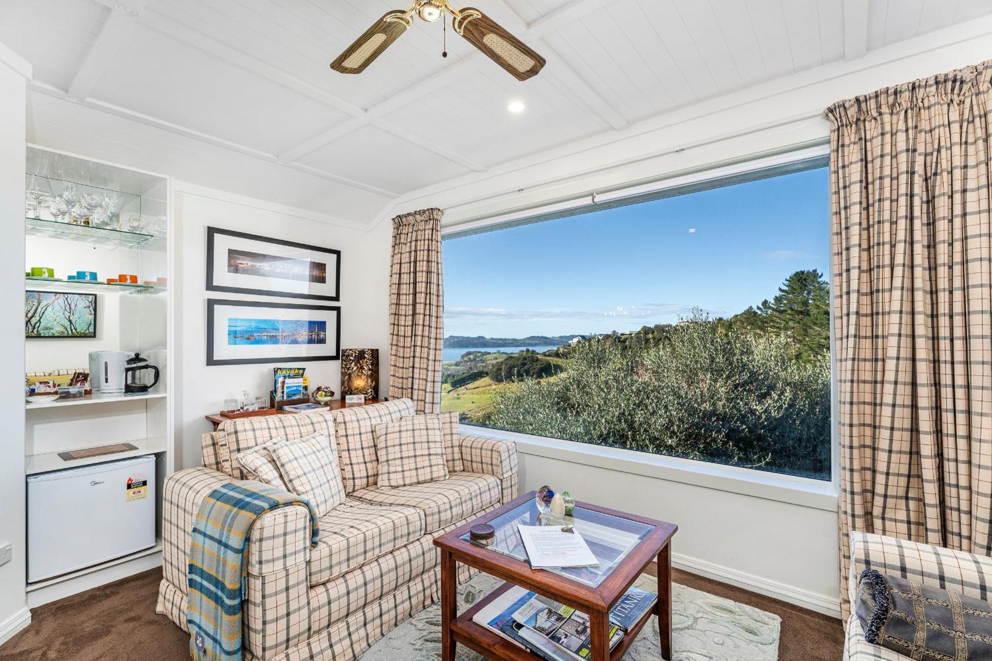 Bayview Valley Lodge Bed & Breakfast Whitianga Buitenkant foto