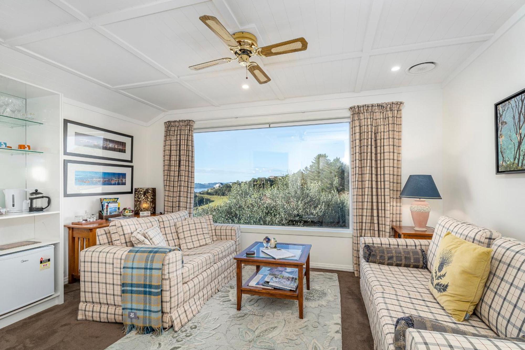 Bayview Valley Lodge Bed & Breakfast Whitianga Buitenkant foto